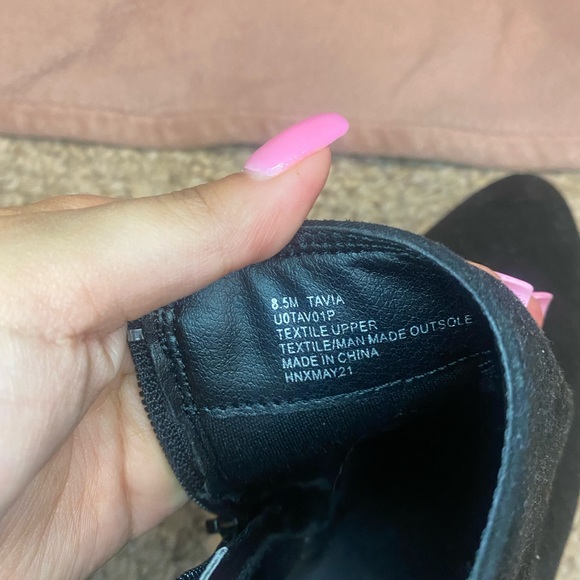 Black booties - Picture 2 of 4